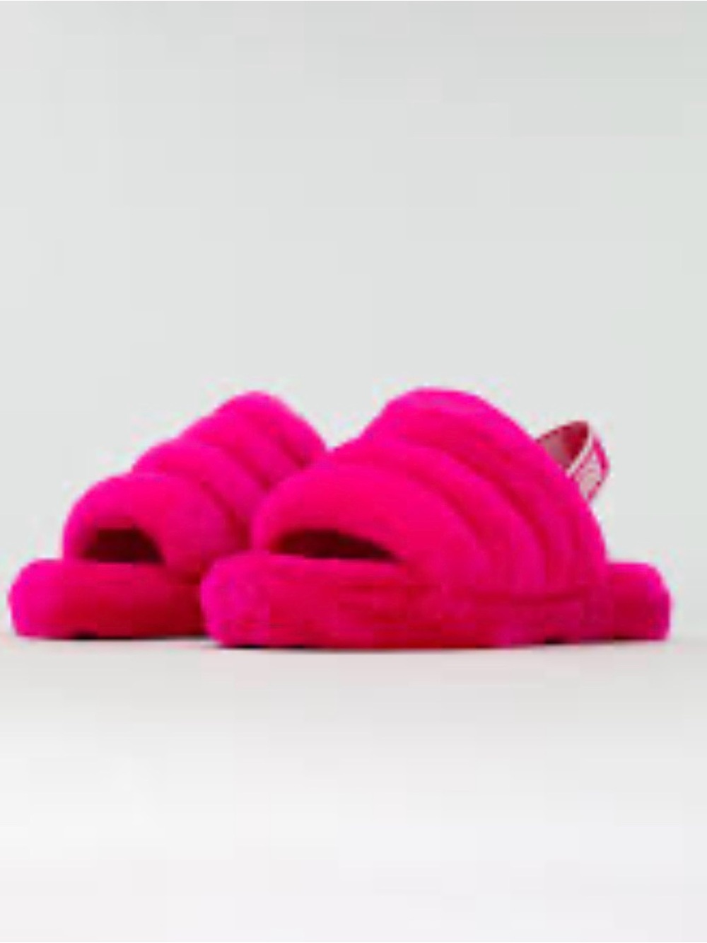 UGG Girls Fluff Yeah size 4 discus pink slipper slip on